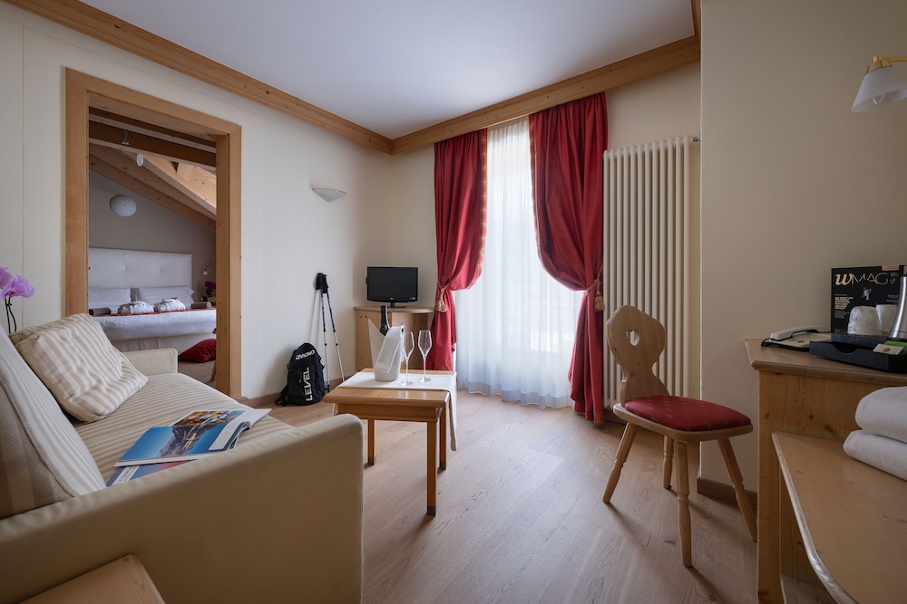 Cristallo Hotel 56/69