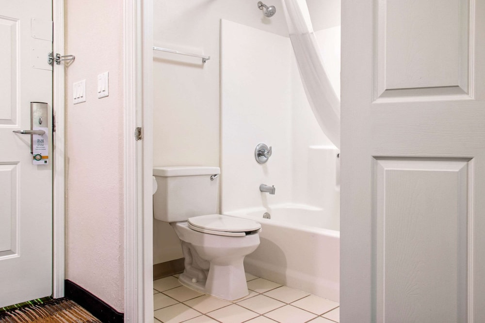 Quality Inn Pooler - Savannah I-95 47/50