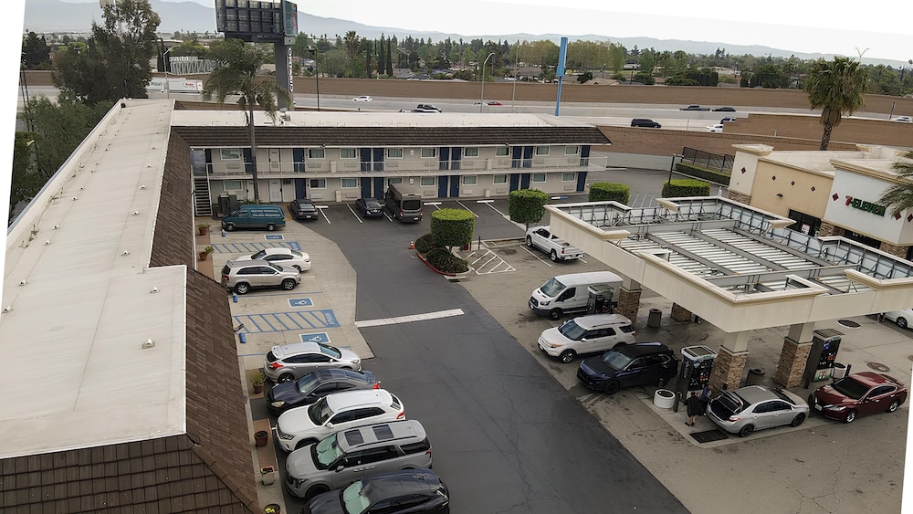 Motel6 Ontario, CA - Airport 48/61