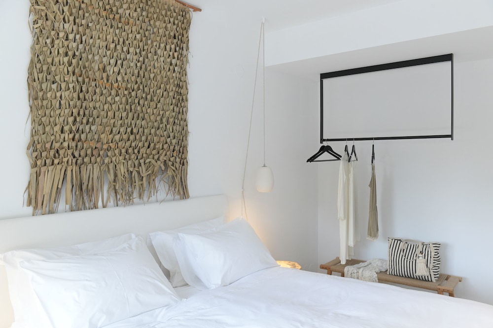 Amantes Villas And Suites 11/50