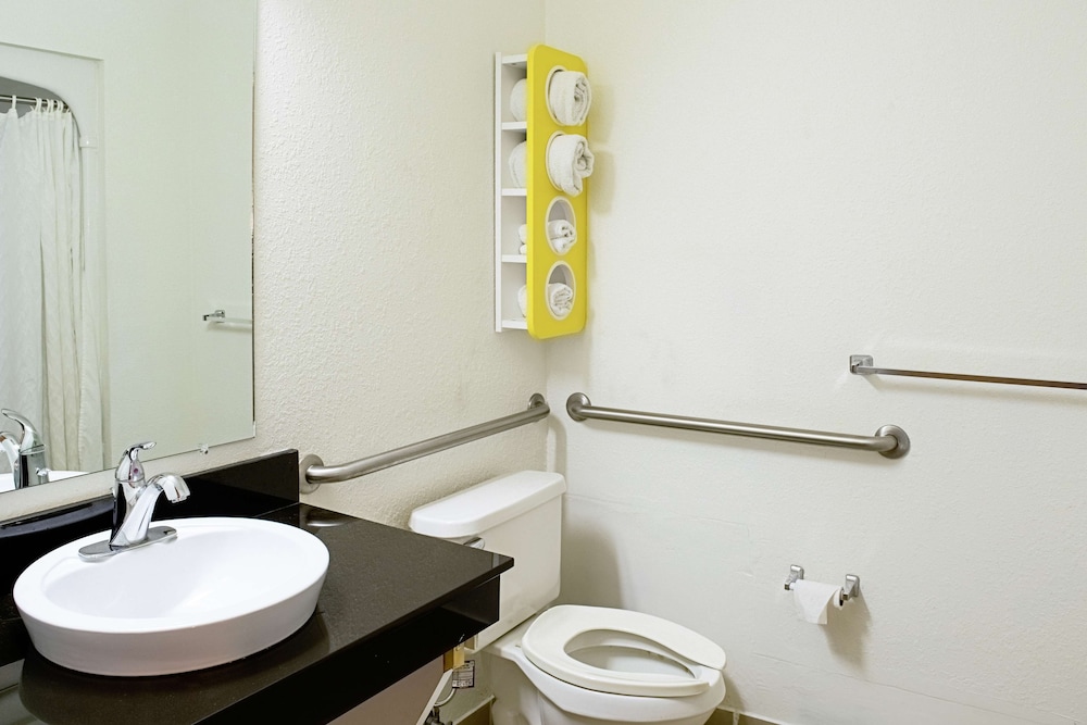 Motel6 Seymour, IN - North 50/51