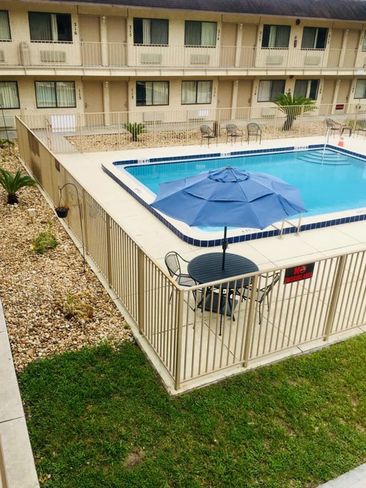 Americas Best Value Inn Lake City 2/45
