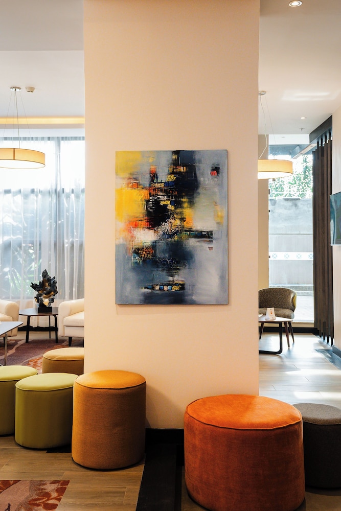 Trademark Suites at Enaki Town 32/60