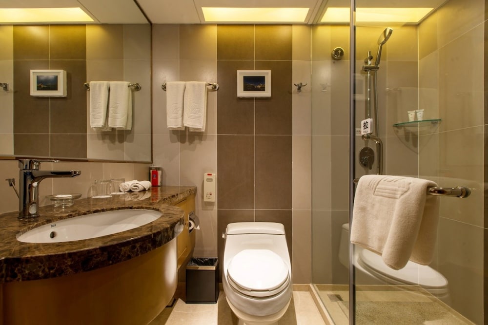 GRAND SKYLIGHT CATIC HOTEL 47/50