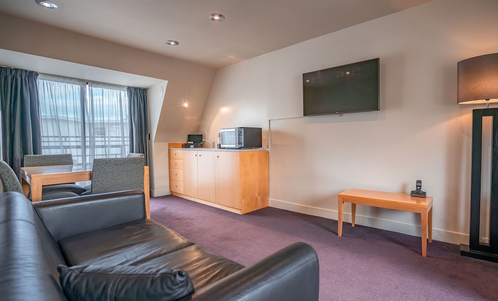 Scenic Hotel Southern Cross 45/61