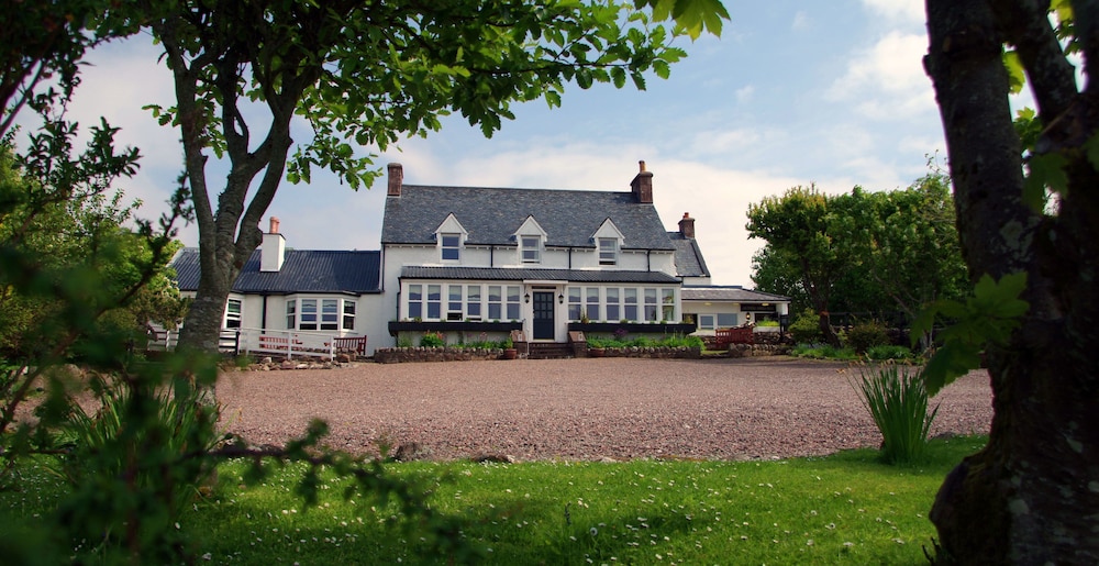 Summer Isles Hotel 42/50