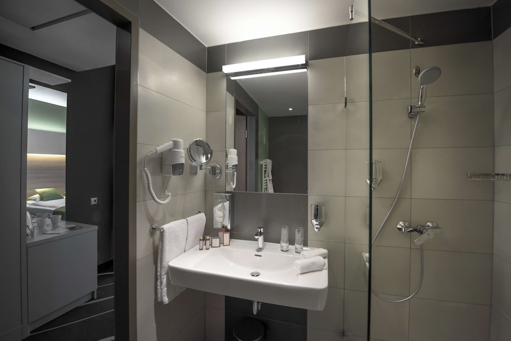 Best Western Plus Lakeside Hotel 25/58