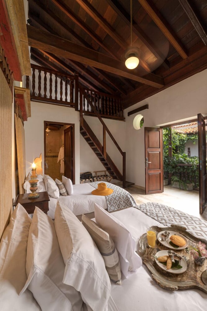Casa Del Arzobispado Hotel 28/69