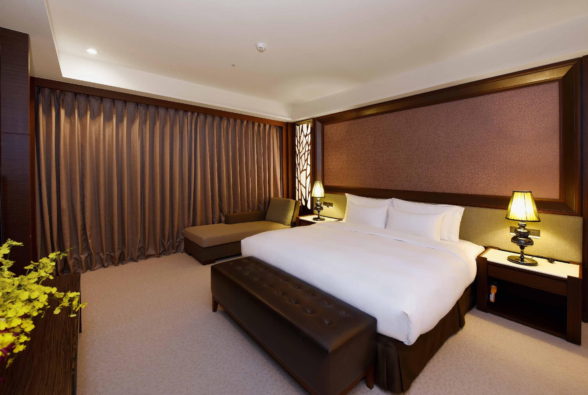 Deluxe Family Suite