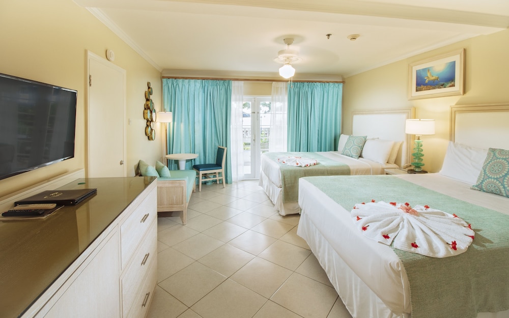 Bay Gardens Beach Resort and Spa 17/75