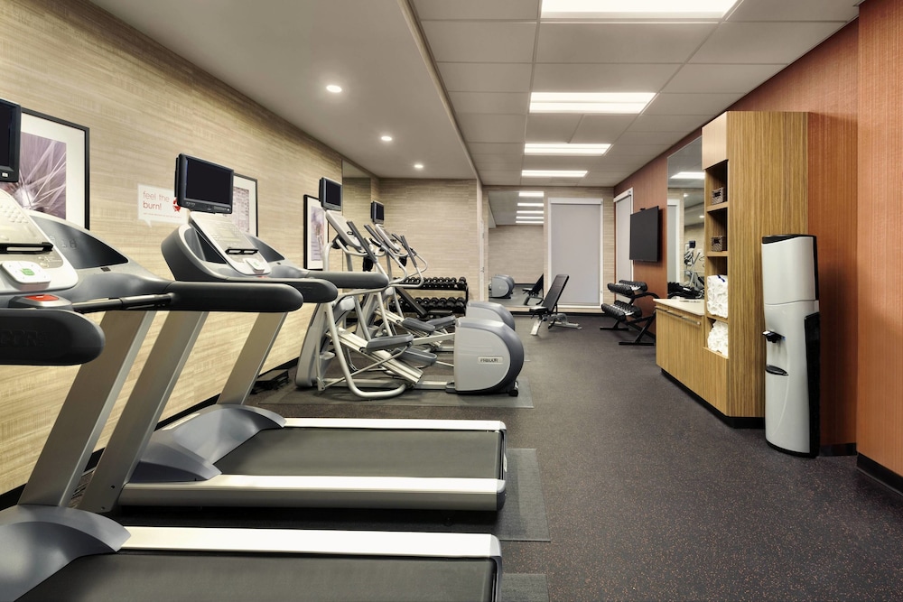 TOWNEPLACE SUITES PITTSBURGH AIRPORT/ROBINSON TOWNSHIP 14/34