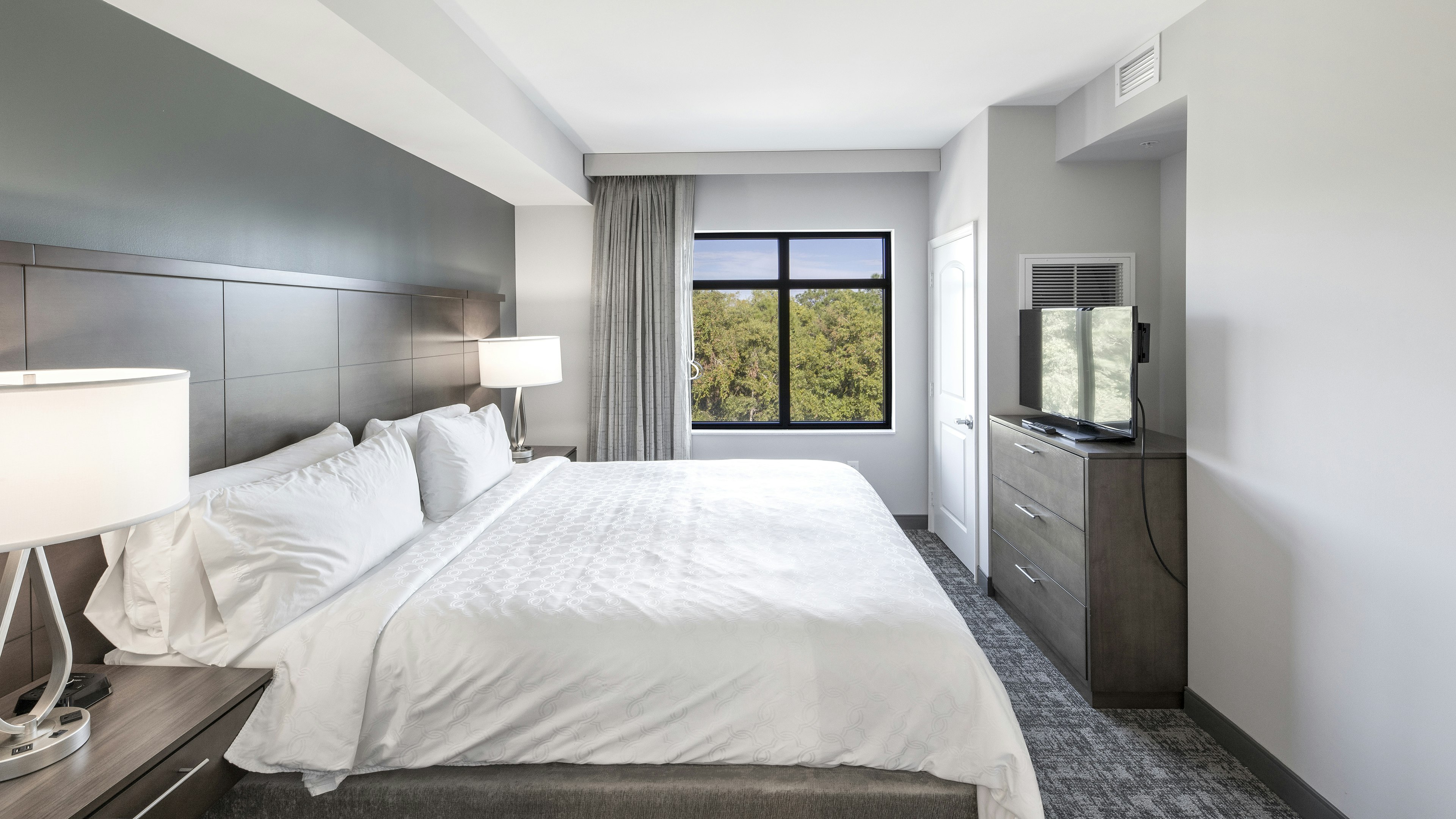 Staybridge Suites Naples Marco Island 33/75