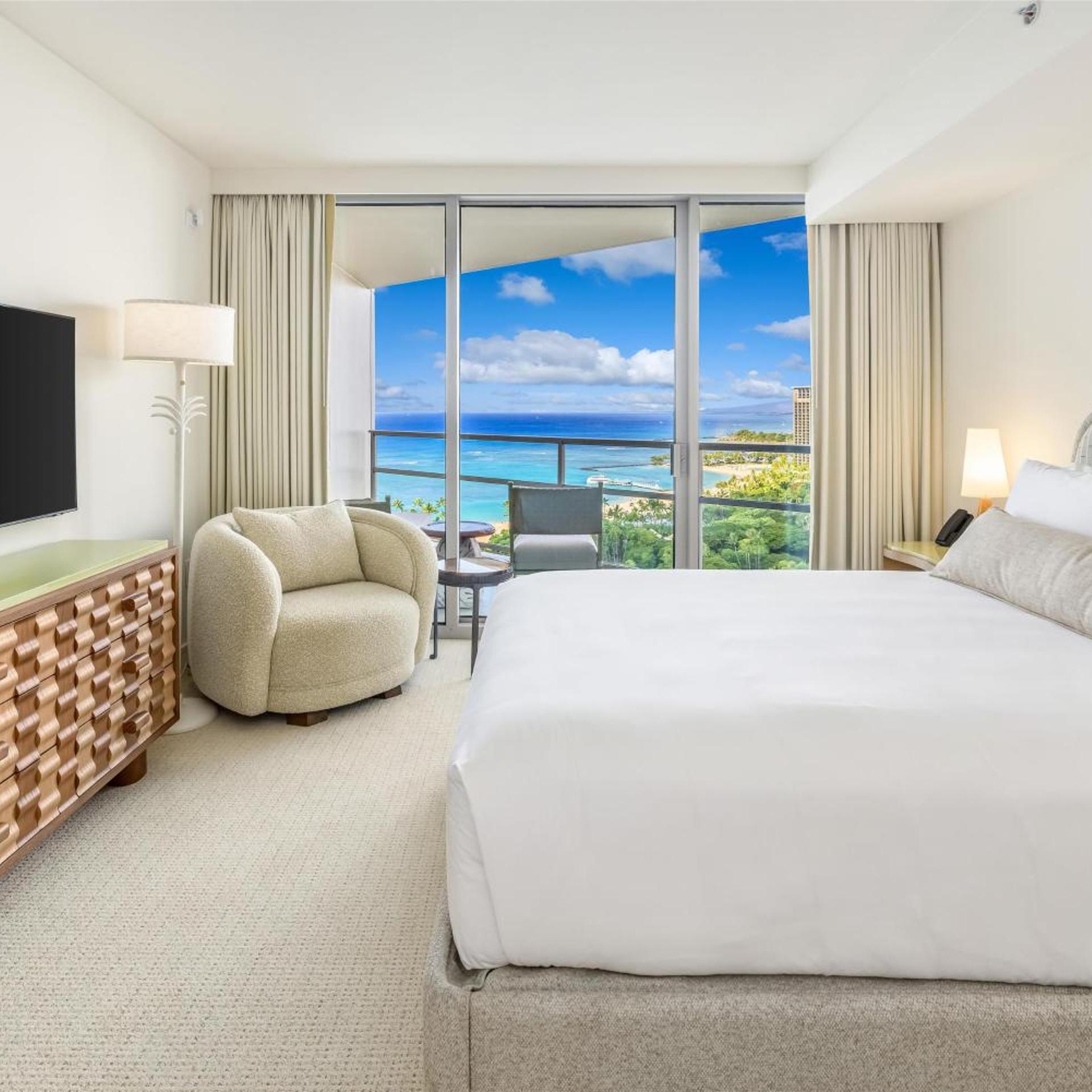 1 BEDROOM, PREMIUM, SUITE, PARTIAL OCEAN VIEW, DEN