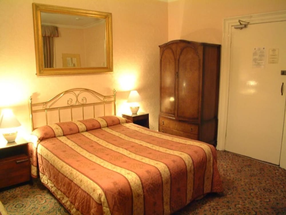Averon Guest House 12/50