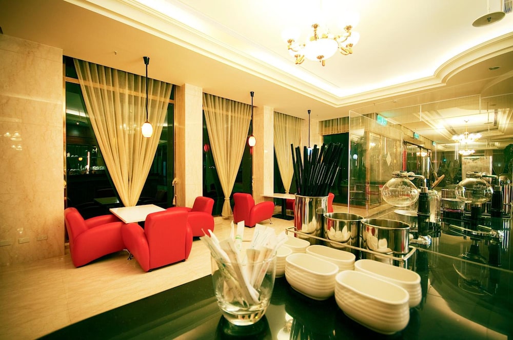 Yaling Hotel 28/40