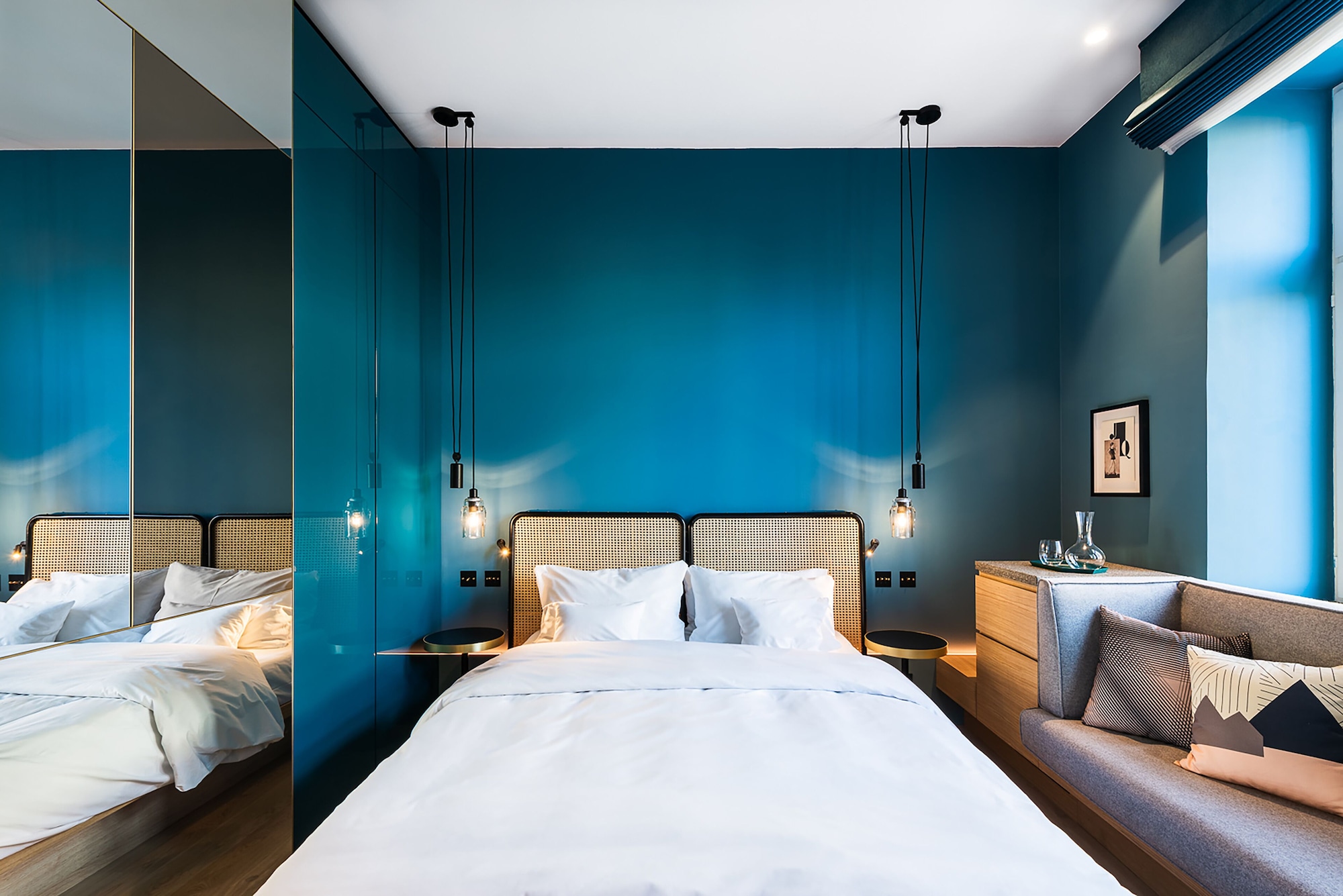 DELUXE, DOUBLE BED