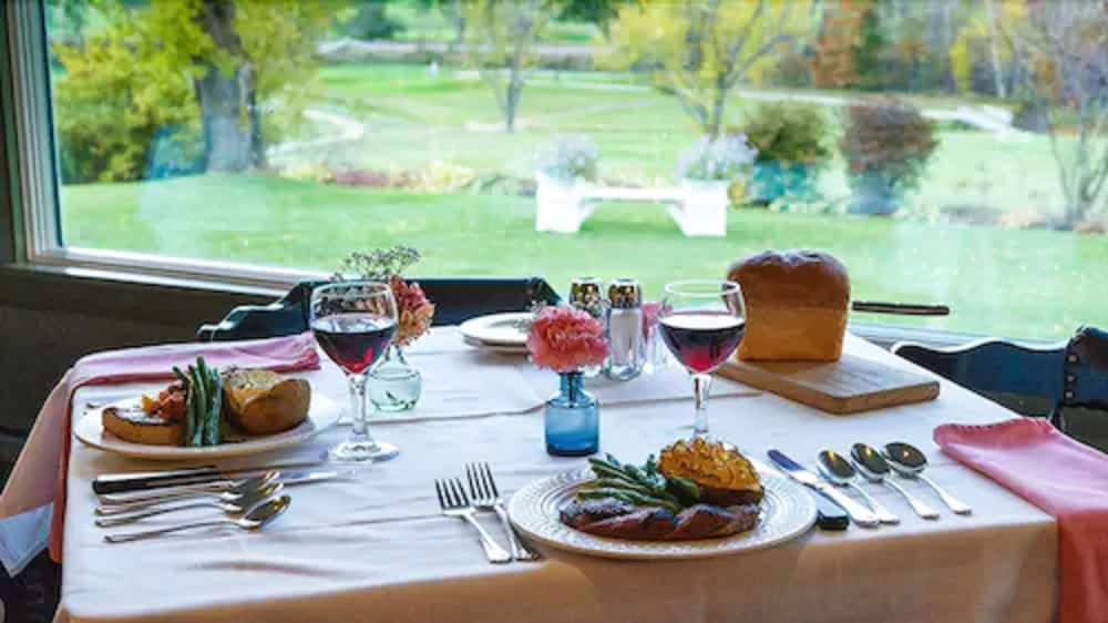 Town and Country Inn and Resort 32/50