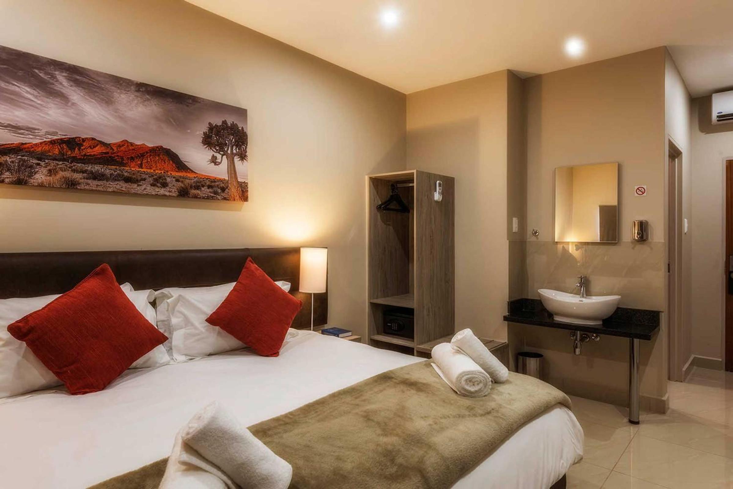Room, Queen Bed