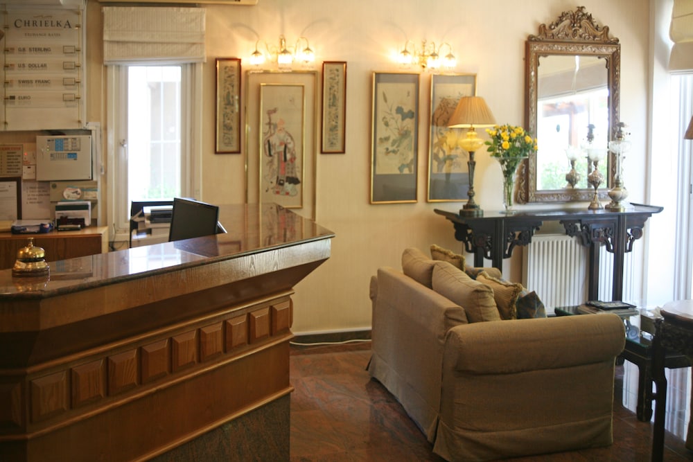 Chrielka Hotelsuites 4/43