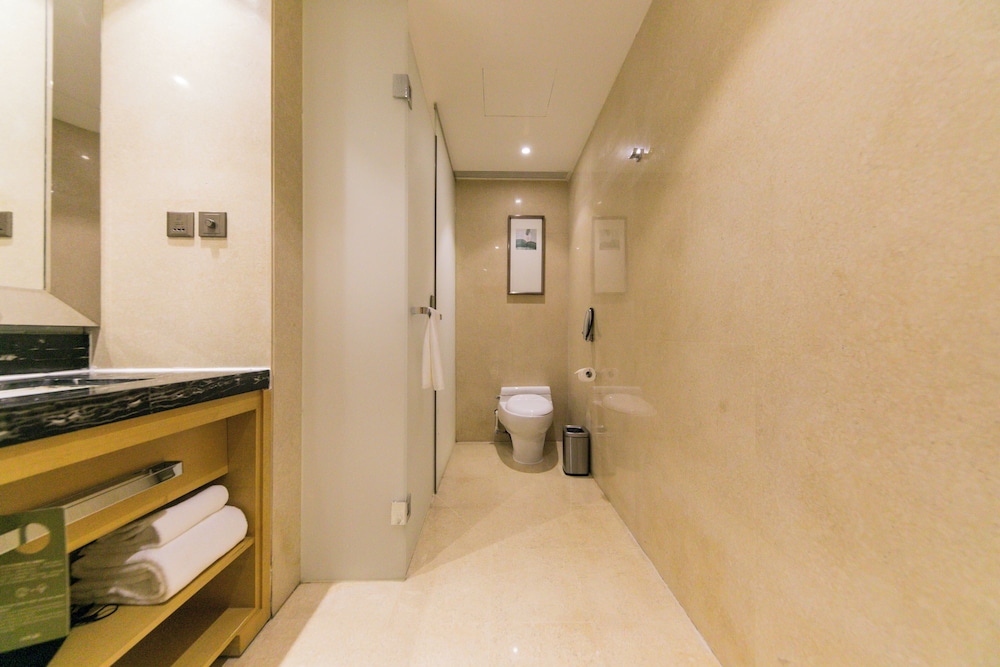 Mercure Beijing Chang An West 40/48