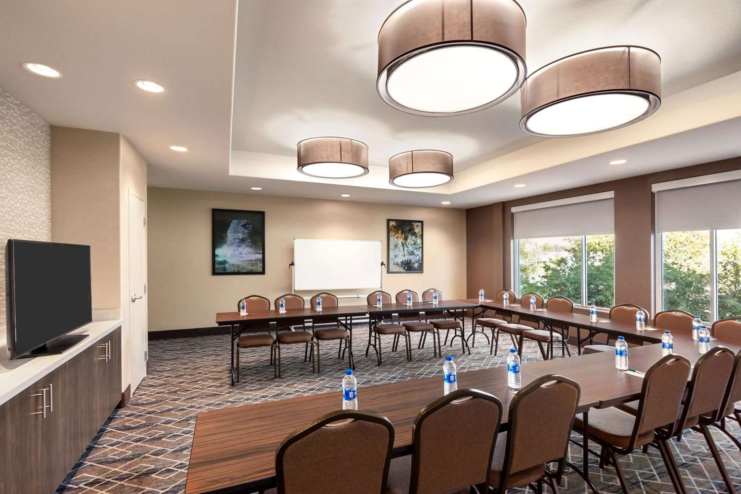 La Quinta Inn And Suites By Wyndham Clovis Ca 9/13
