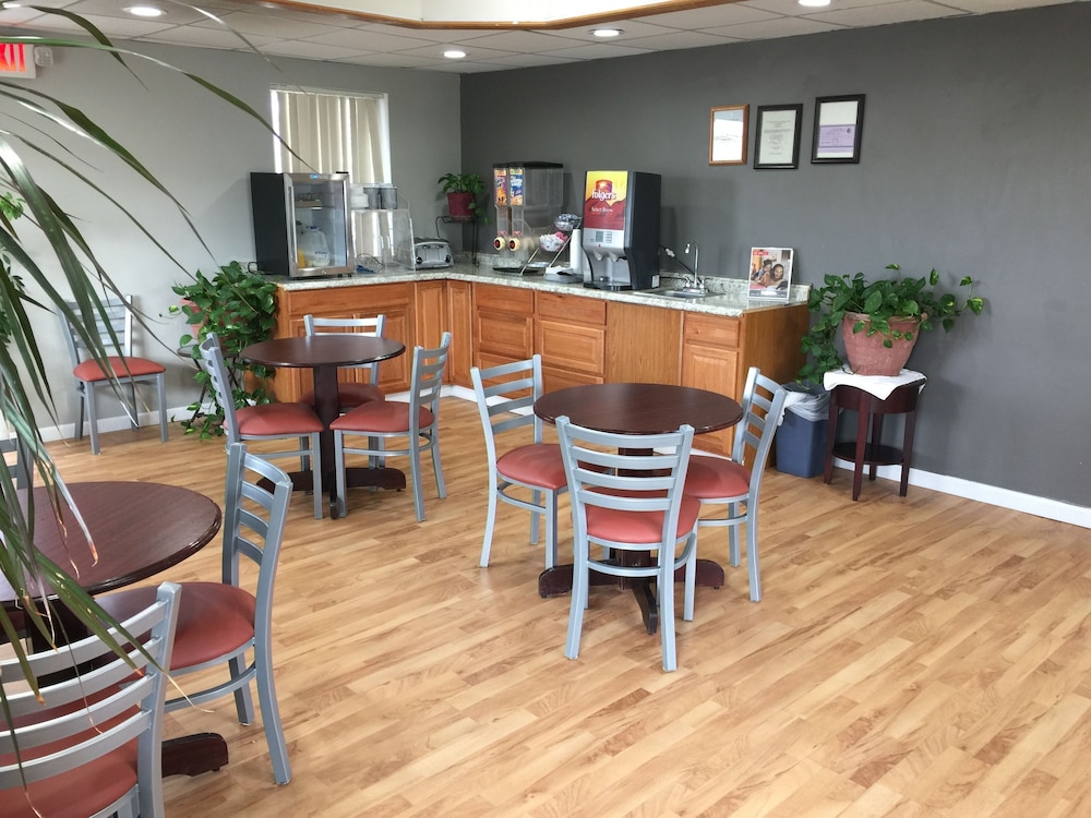 Residential Suites Grain Valley by Hotel O I 70 13/14