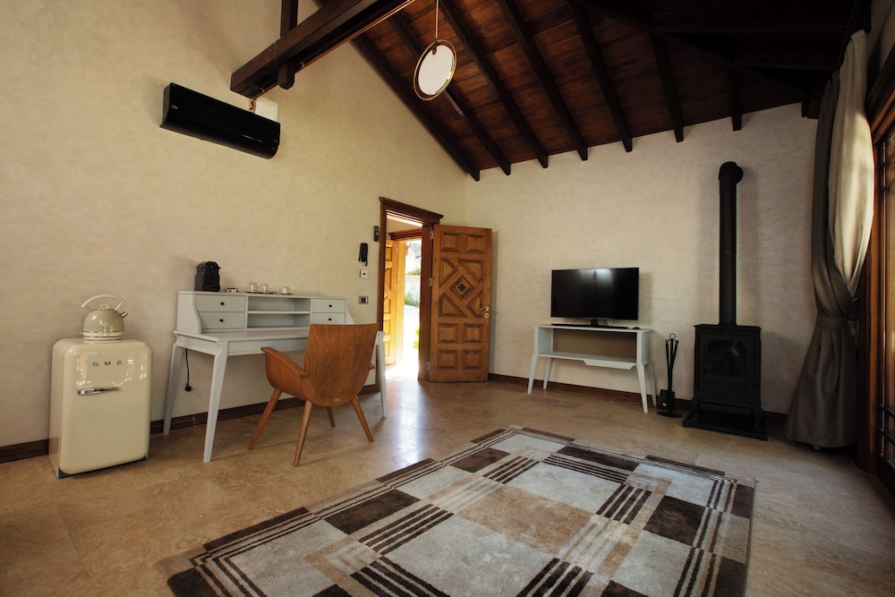 Casa Giallo Managed By Dedeman 24/50