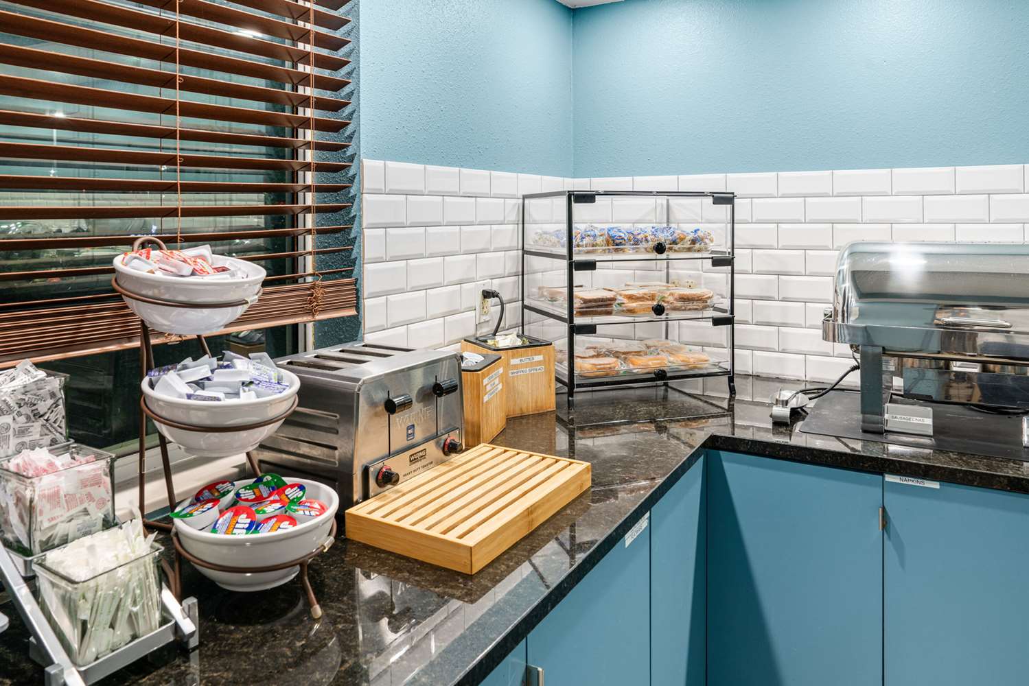 Country Inn & Suites by Radisson, Brookings, SD 23/39