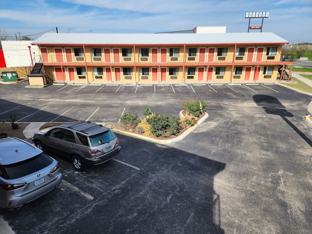 Americas Best Value Inn San Marcos 43/50