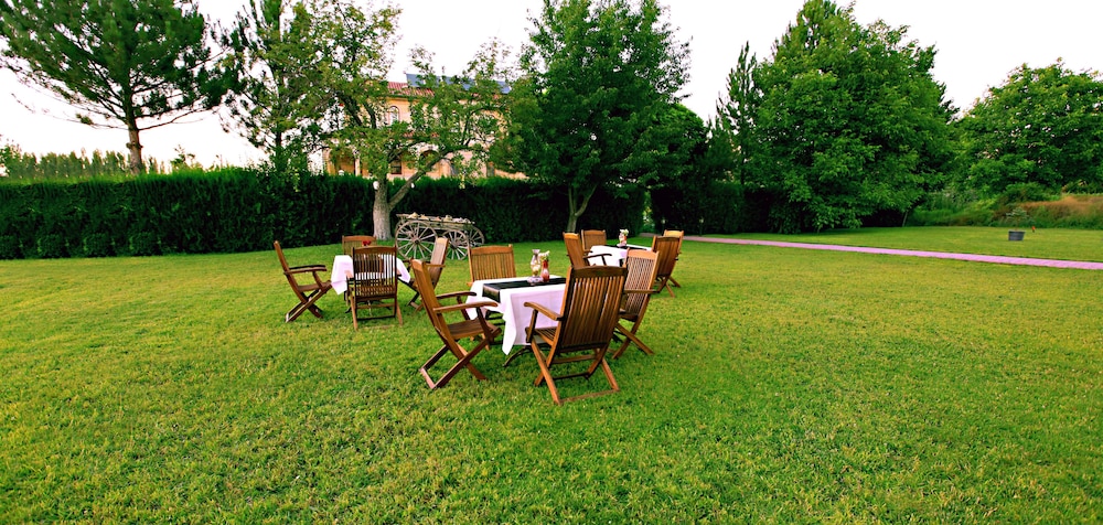 Kral Hotel 22/26
