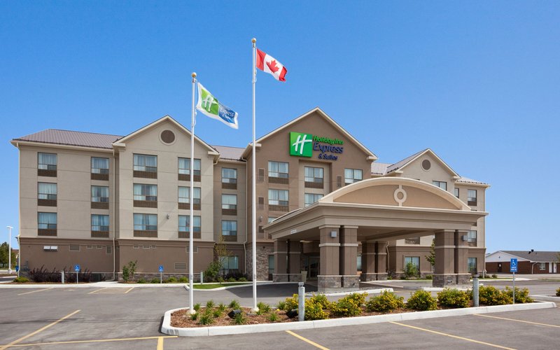 Holiday Inn Express Hotel & Suites New Liskeard 32/34