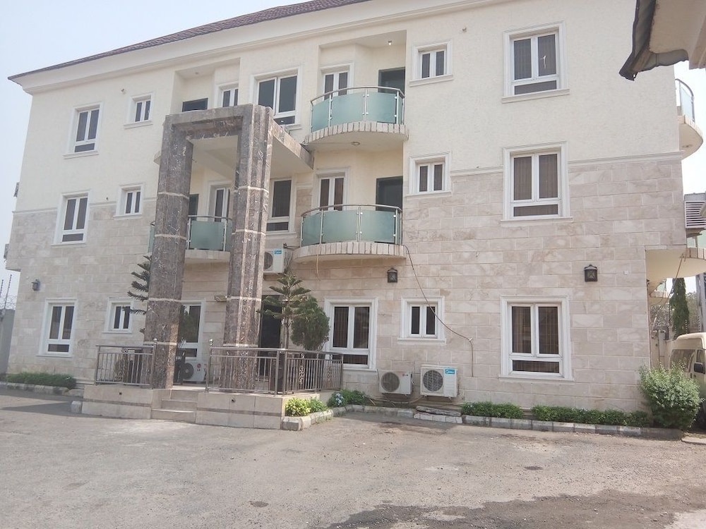 Margaretta Classic Suites And Hotel photo1