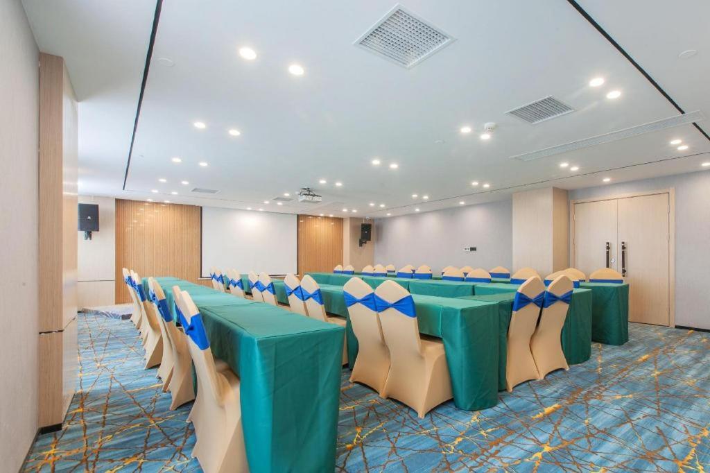 City Comfort Inn (Wuhan Panlongcheng Baishang Shopping Center) 47/50