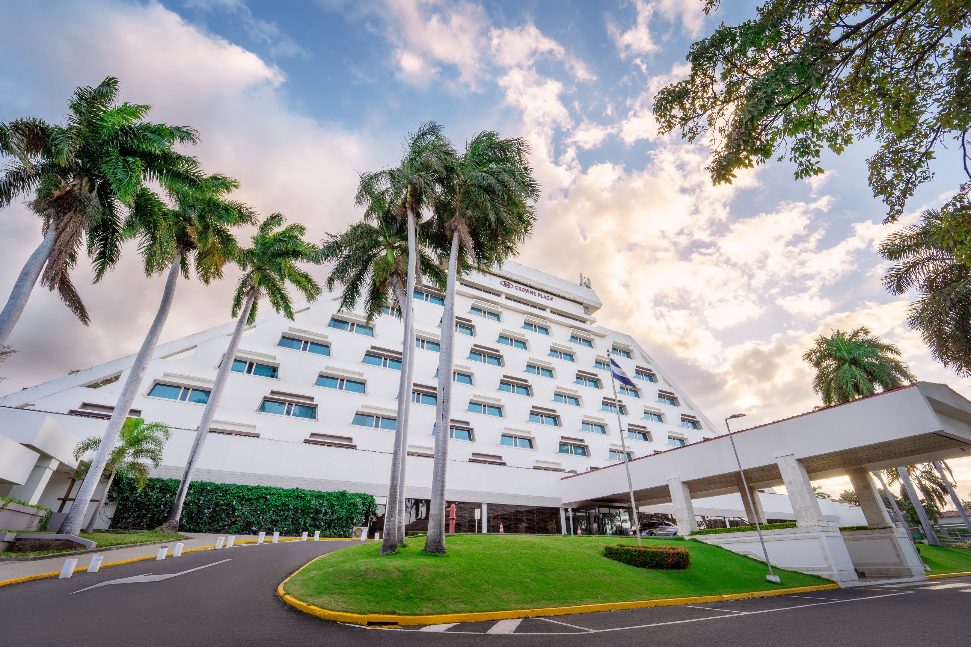 Crowne Plaza Managua 5/81