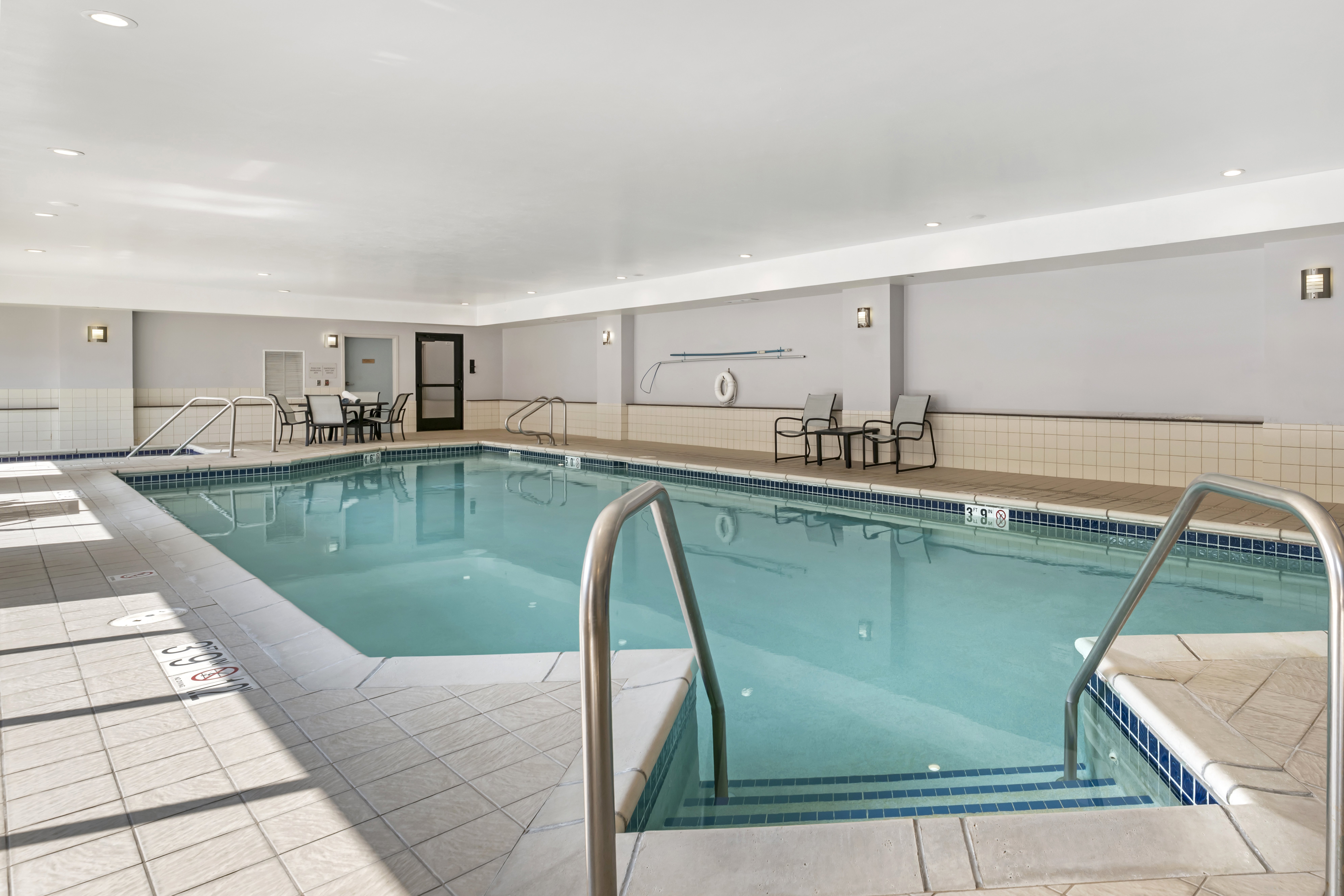 Staybridge Suites Milwaukee West-Oconomowoc 35/73