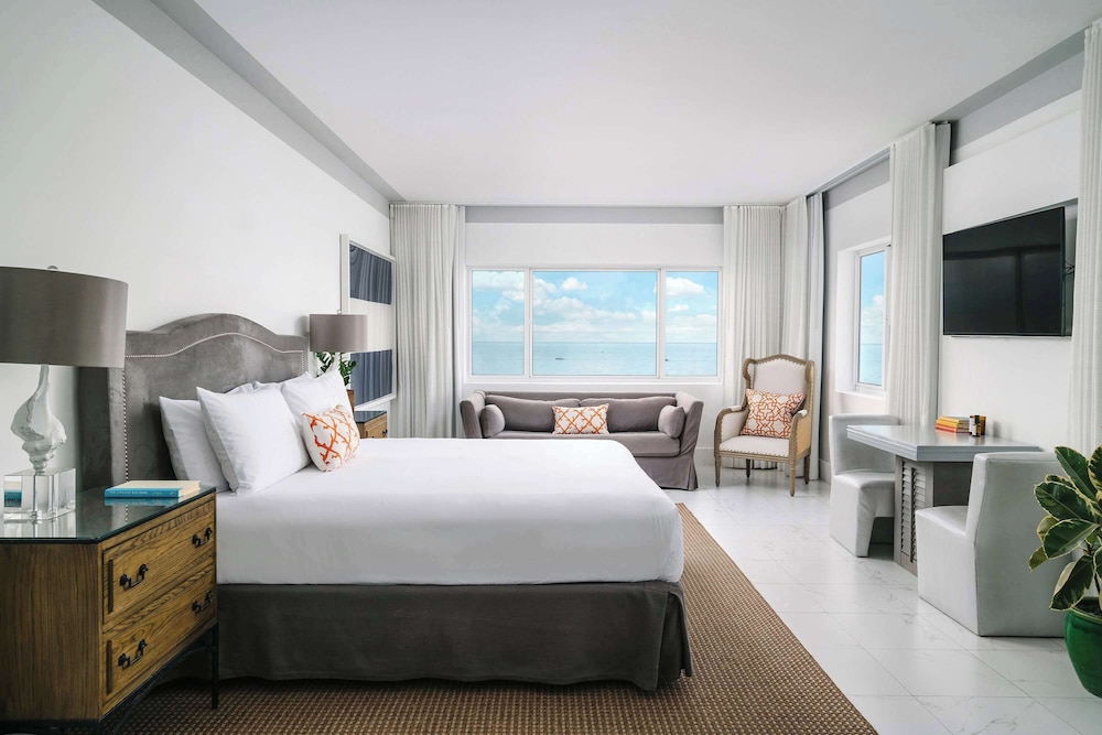 STUDIO, SUITE, KING BED, OCEAN FRONT, SOFA