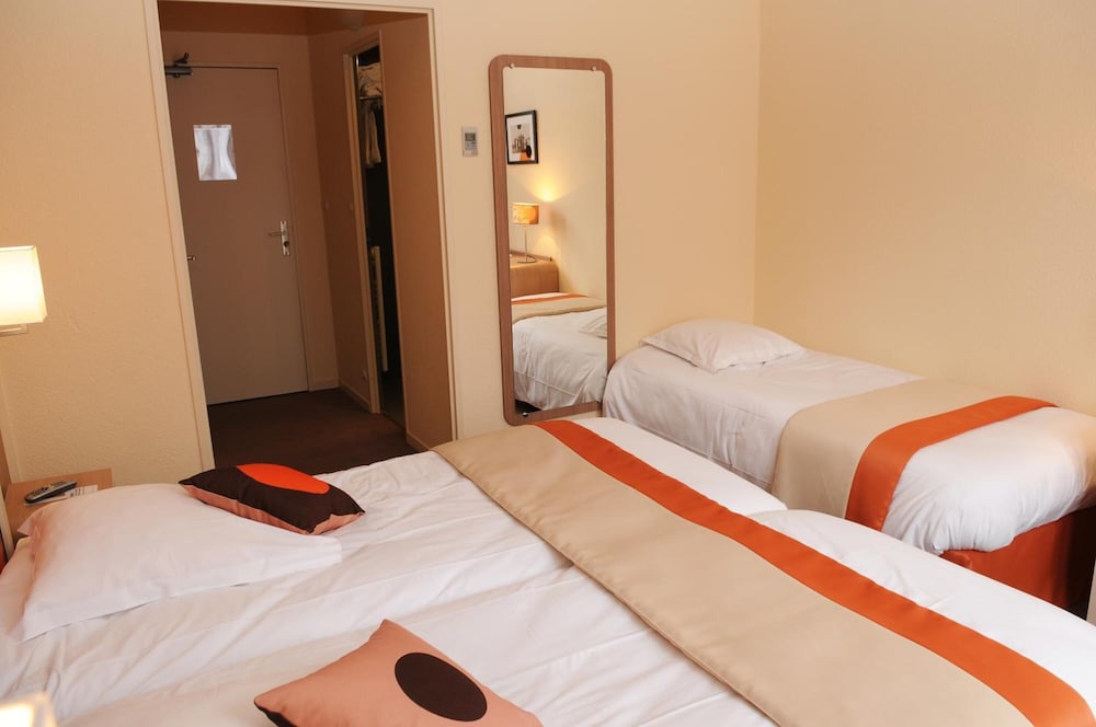 Hotel Red Fox 19/61