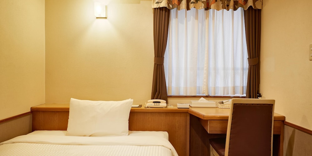 Crown Hotel Okinawa 49/75