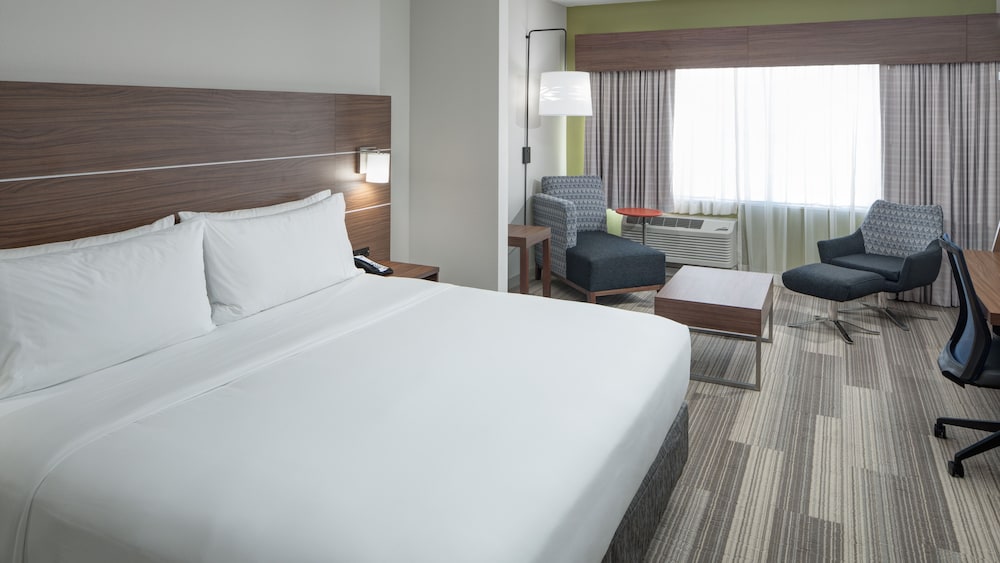Holiday Inn Express Suites Orlando At Seaworld An Ihg Hotel 13/57