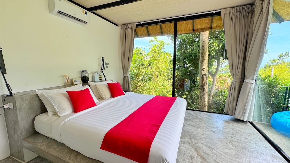 2 Bedrooms, Pool, Red, Villa, 2 King Beds
