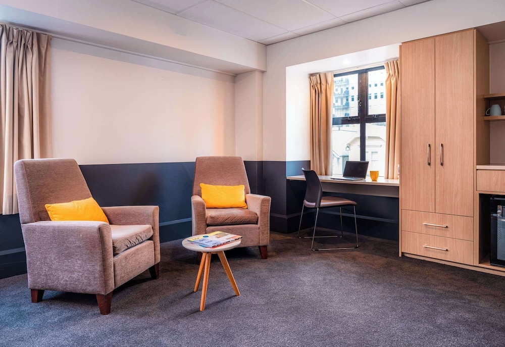 WQ Wellington Quarter 44/66