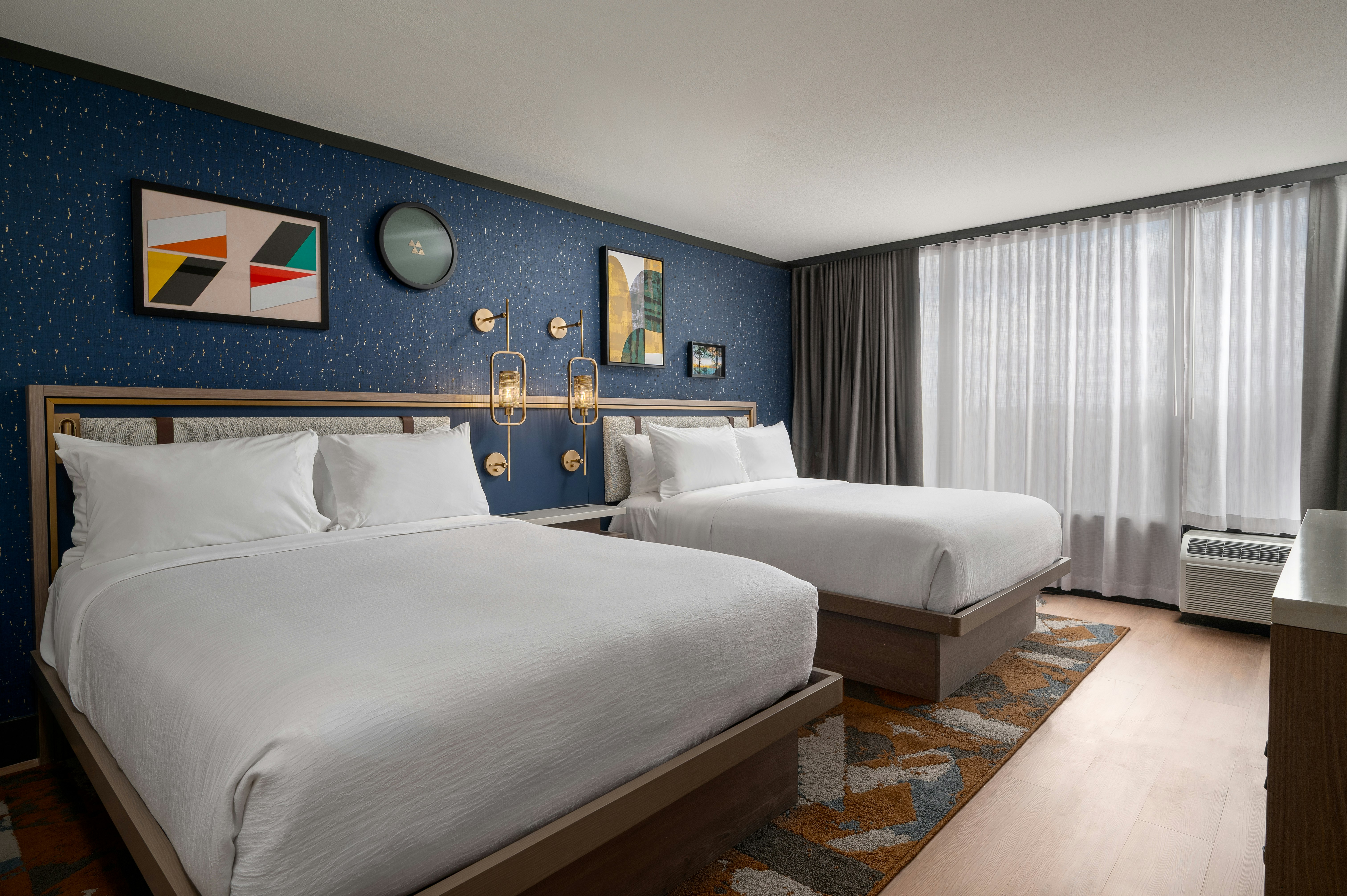 2 Bedrooms, Suite, 1 King and 2 Queen Beds