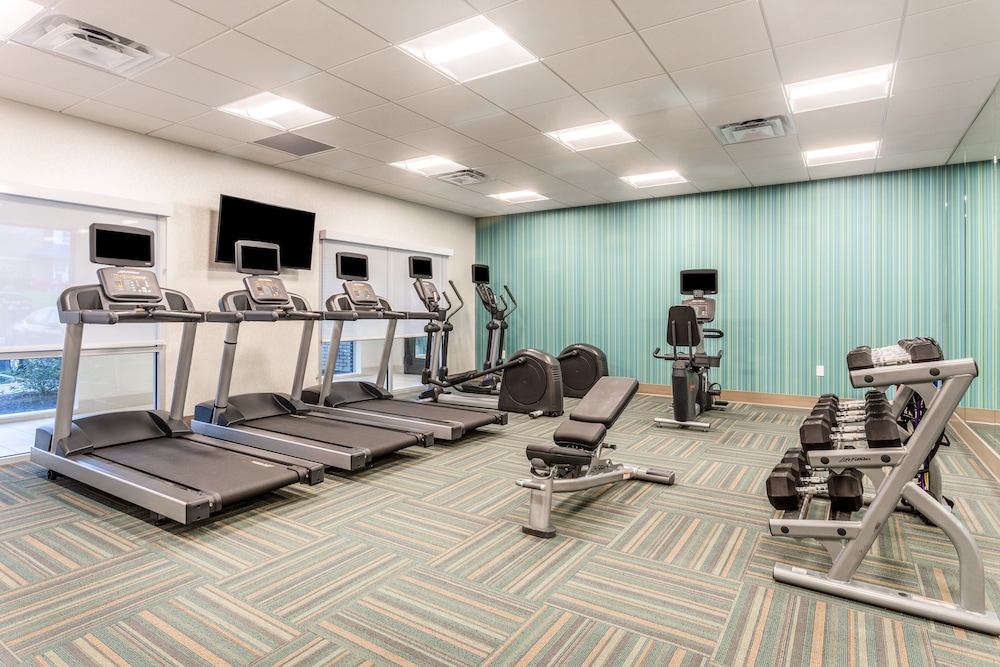 Holiday Inn Express Suites Florence Cincinnati Airport 22/37