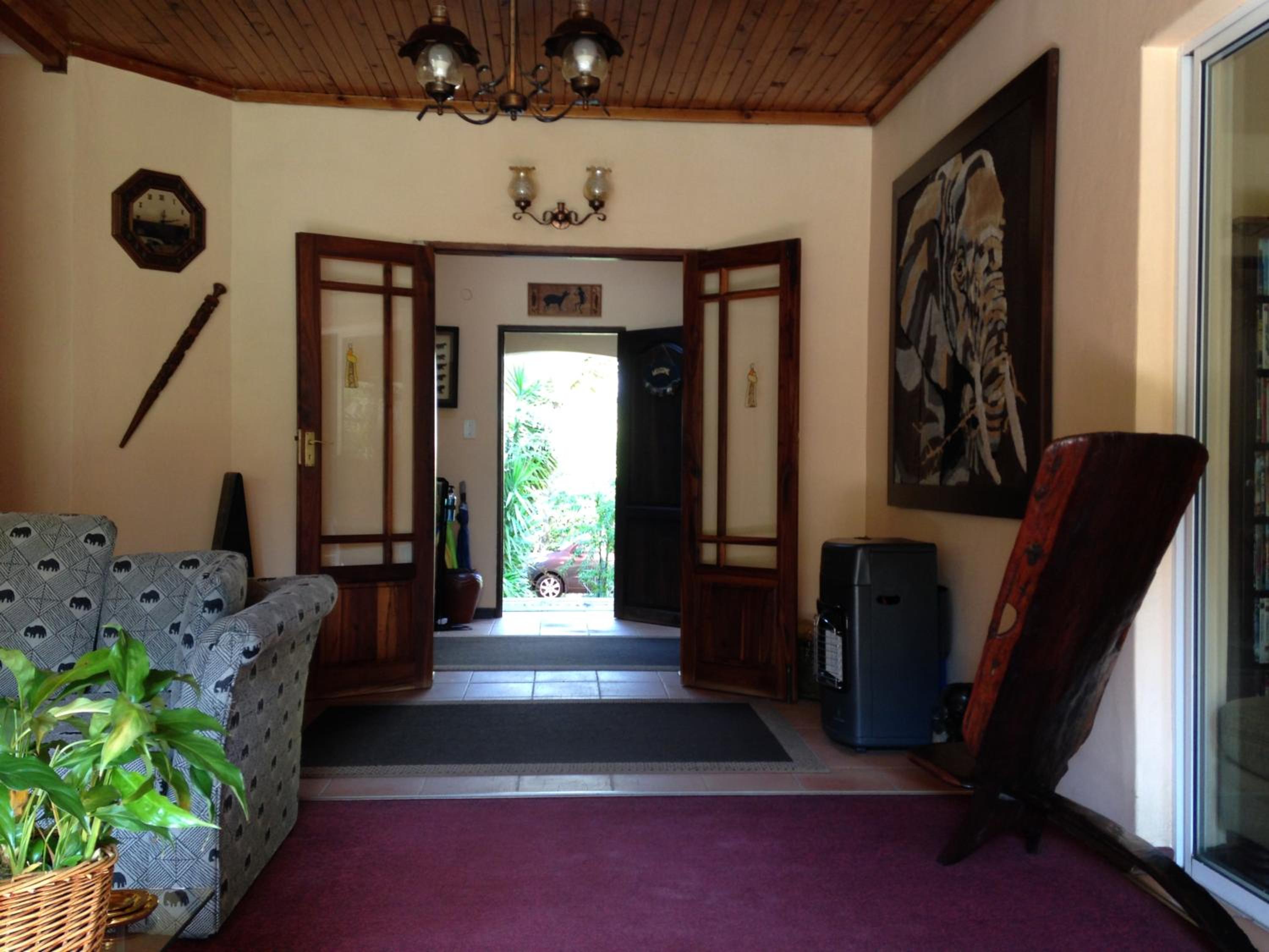 Ipe Tombe Guest Lodge 24/46
