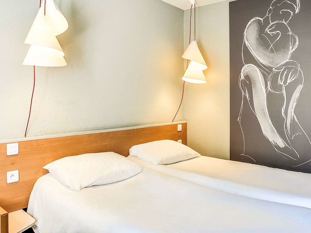 Ibis Salon De Provence Sud 16/61