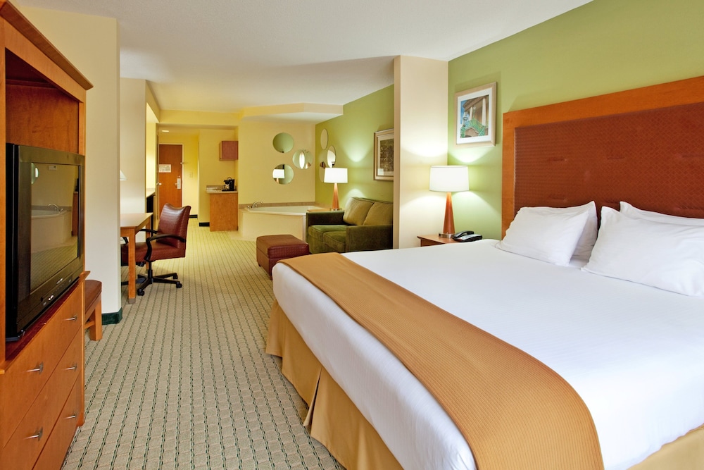 Holiday Inn Express Hotel And Suites Charleston North 20/56
