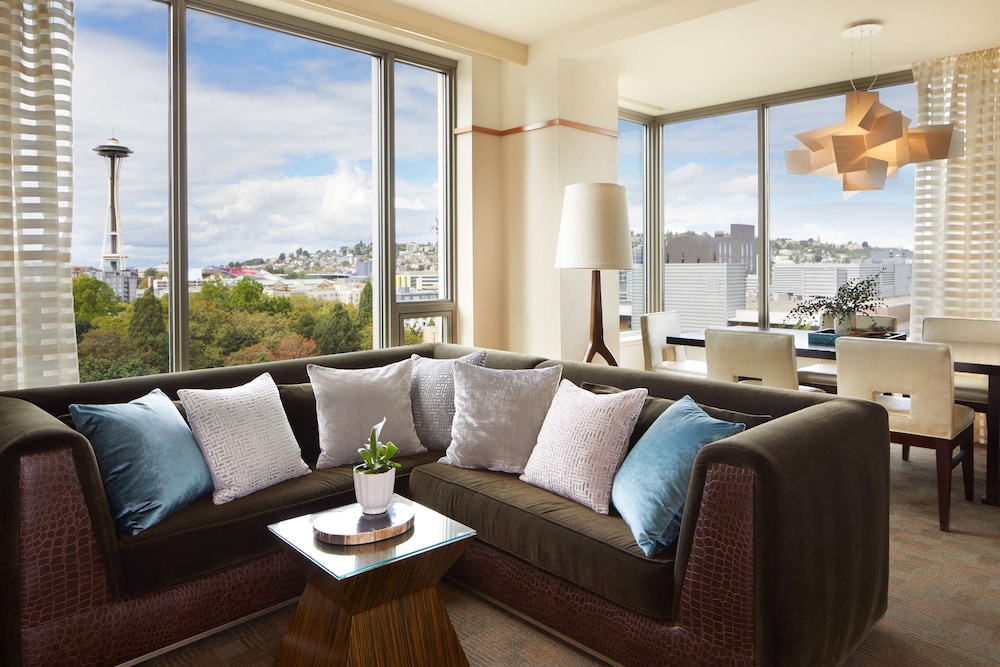 1 Hotel Seattle 44/84