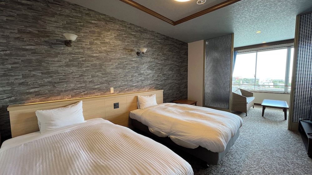 Japanese Western, Junior Suite, Twin Beds, 5 Futon Beds, Bathtub
