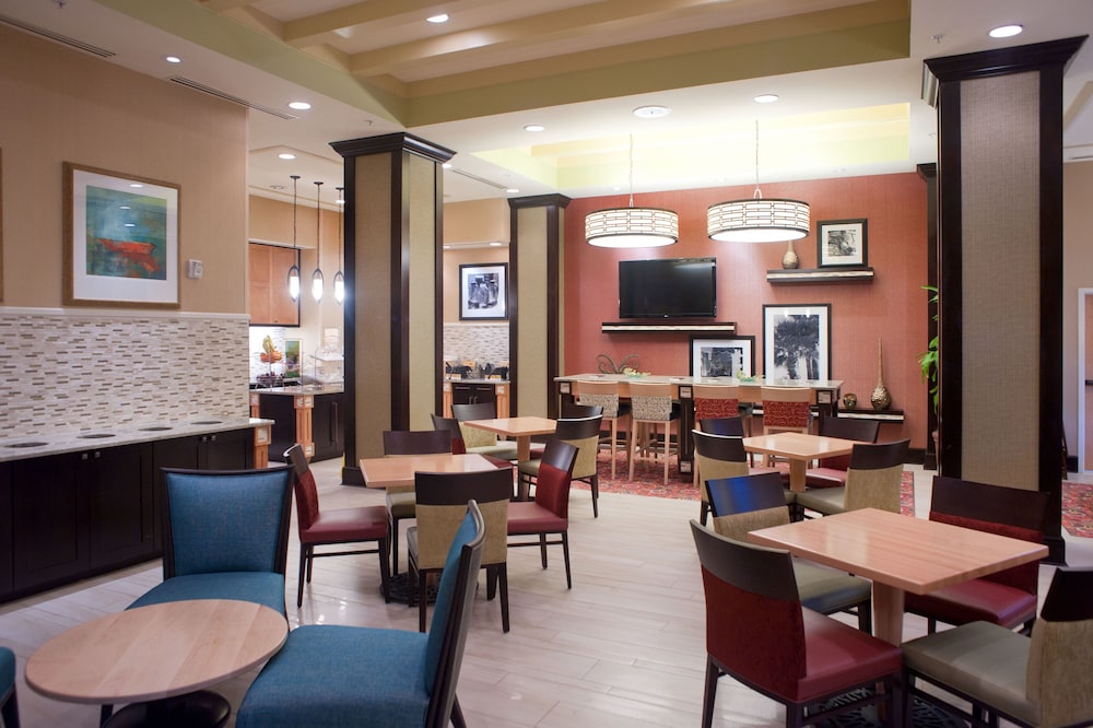 Hampton Inn Suites St Petersburg Downtown 29/51