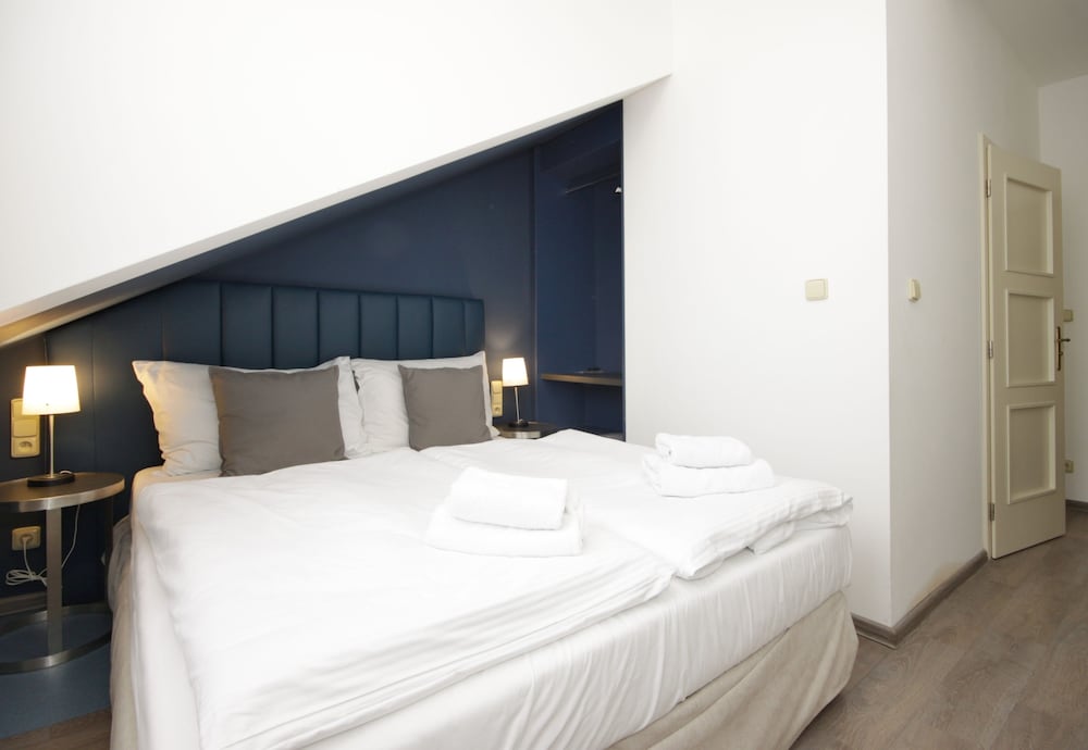 Alveo Suites 10/45